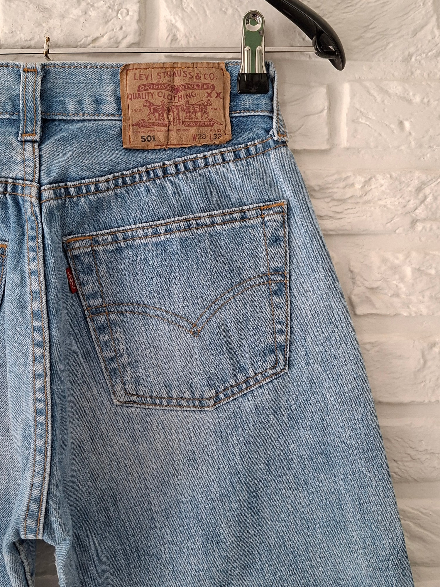 Jean Levi's 501 W28 L32