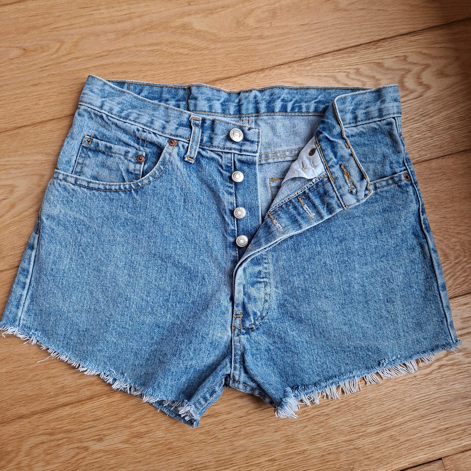Short Levi's 501 W31