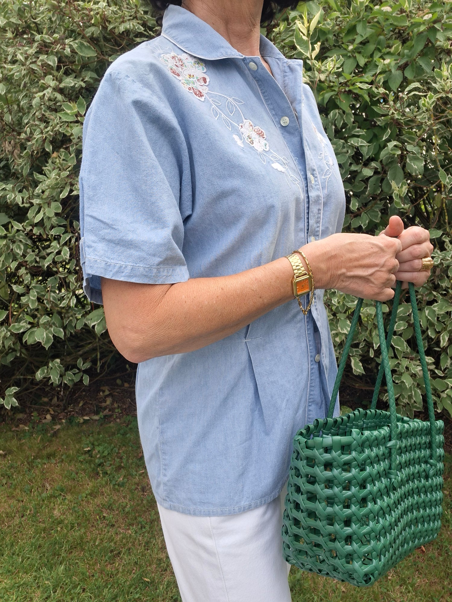 Top en jean brodé
