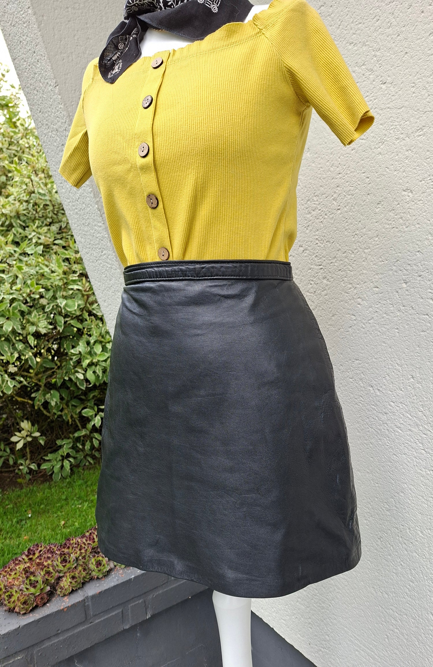 Mini jupe trapèze en cuir