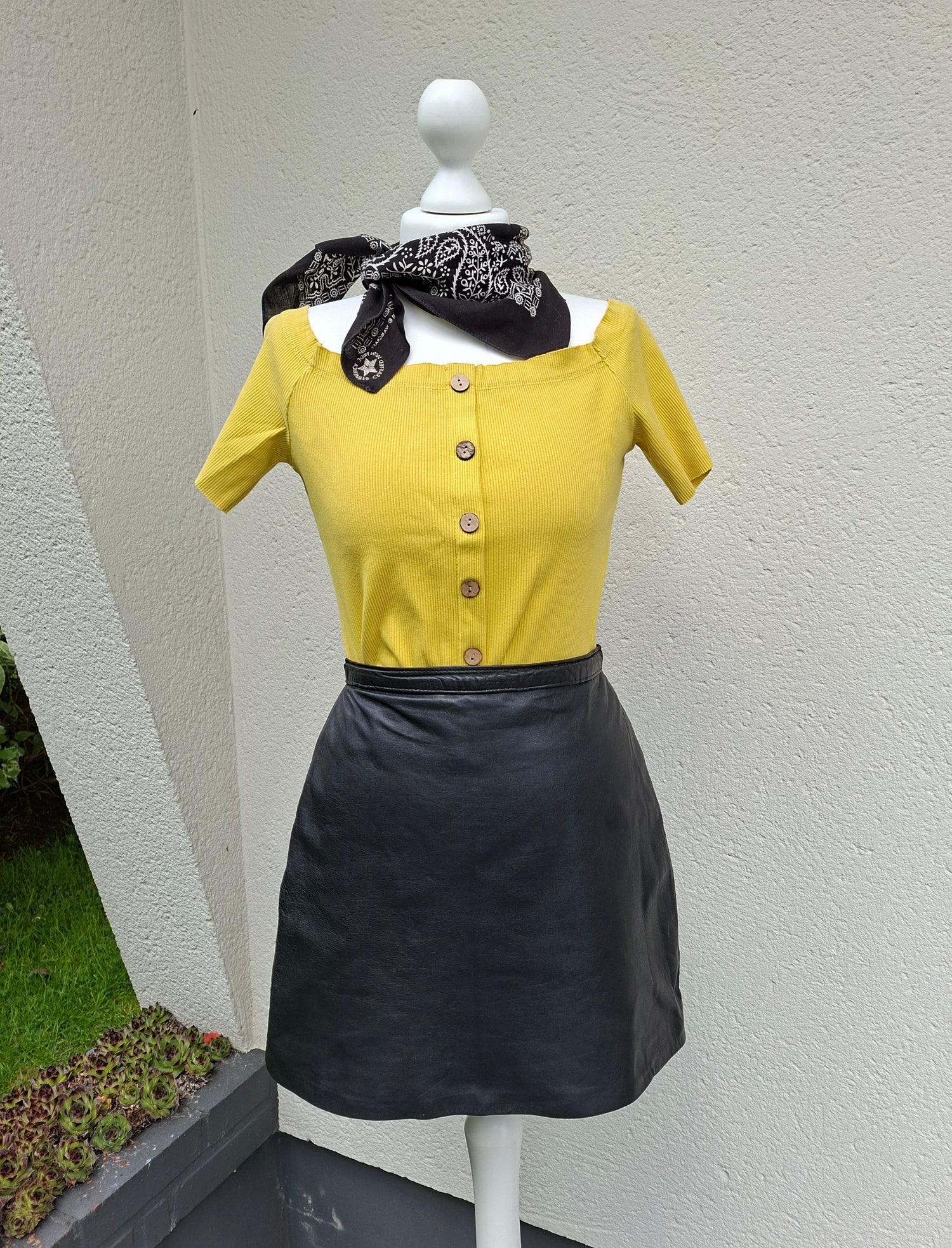 Mini jupe trapèze en cuir