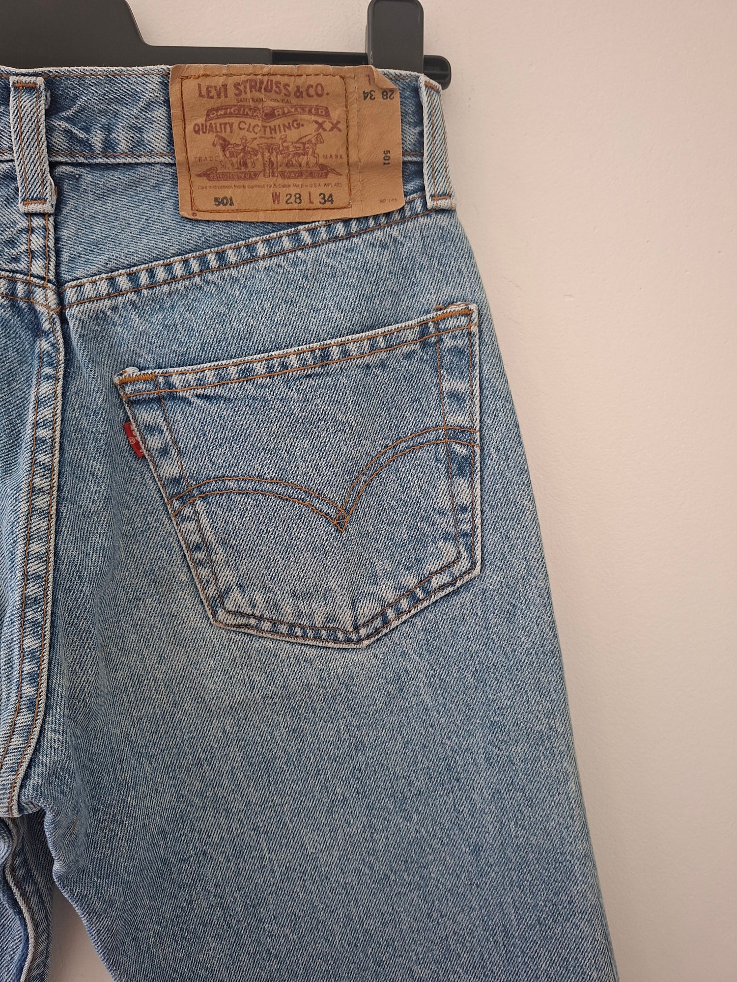 Jean Levi's 501 W28 L34