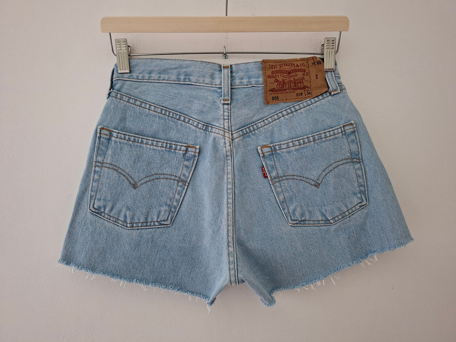 Short Levi's 501 W28