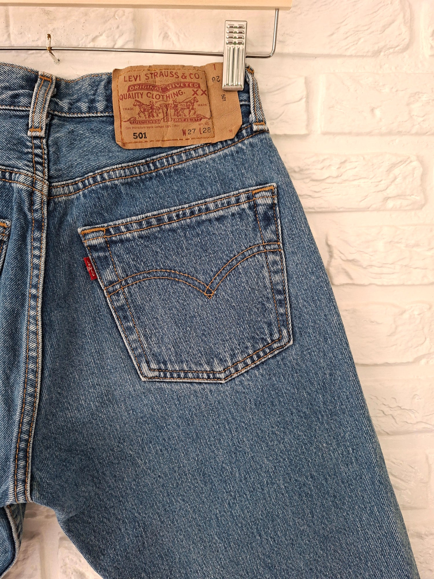 Jean Levis 501 W27 L28