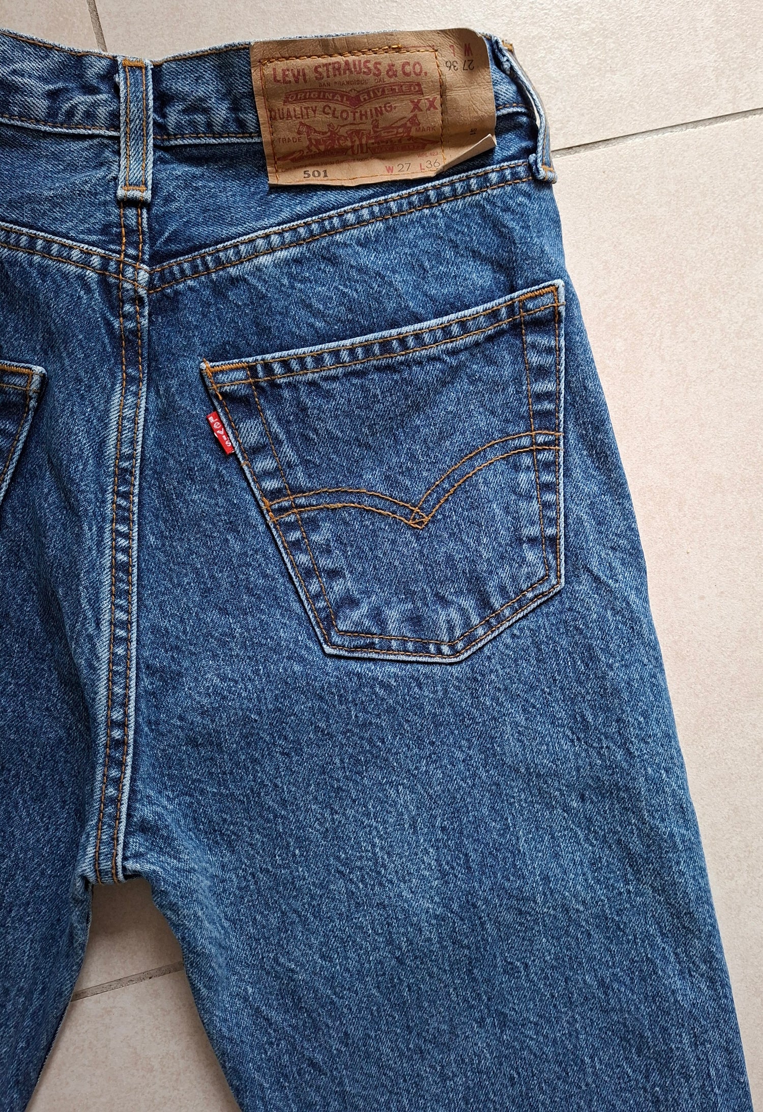 Jean Levi's 501 W27 L36