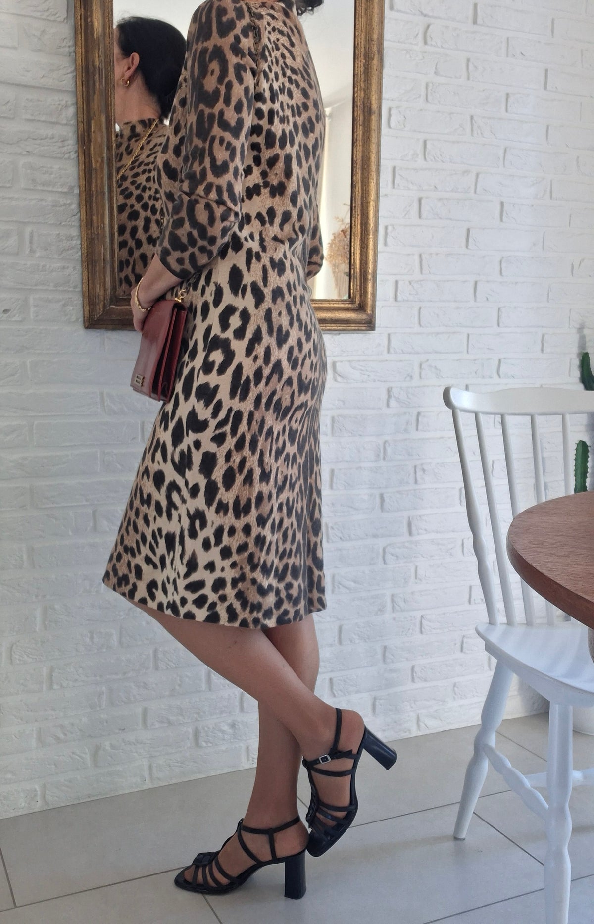 Robe léopard en laine