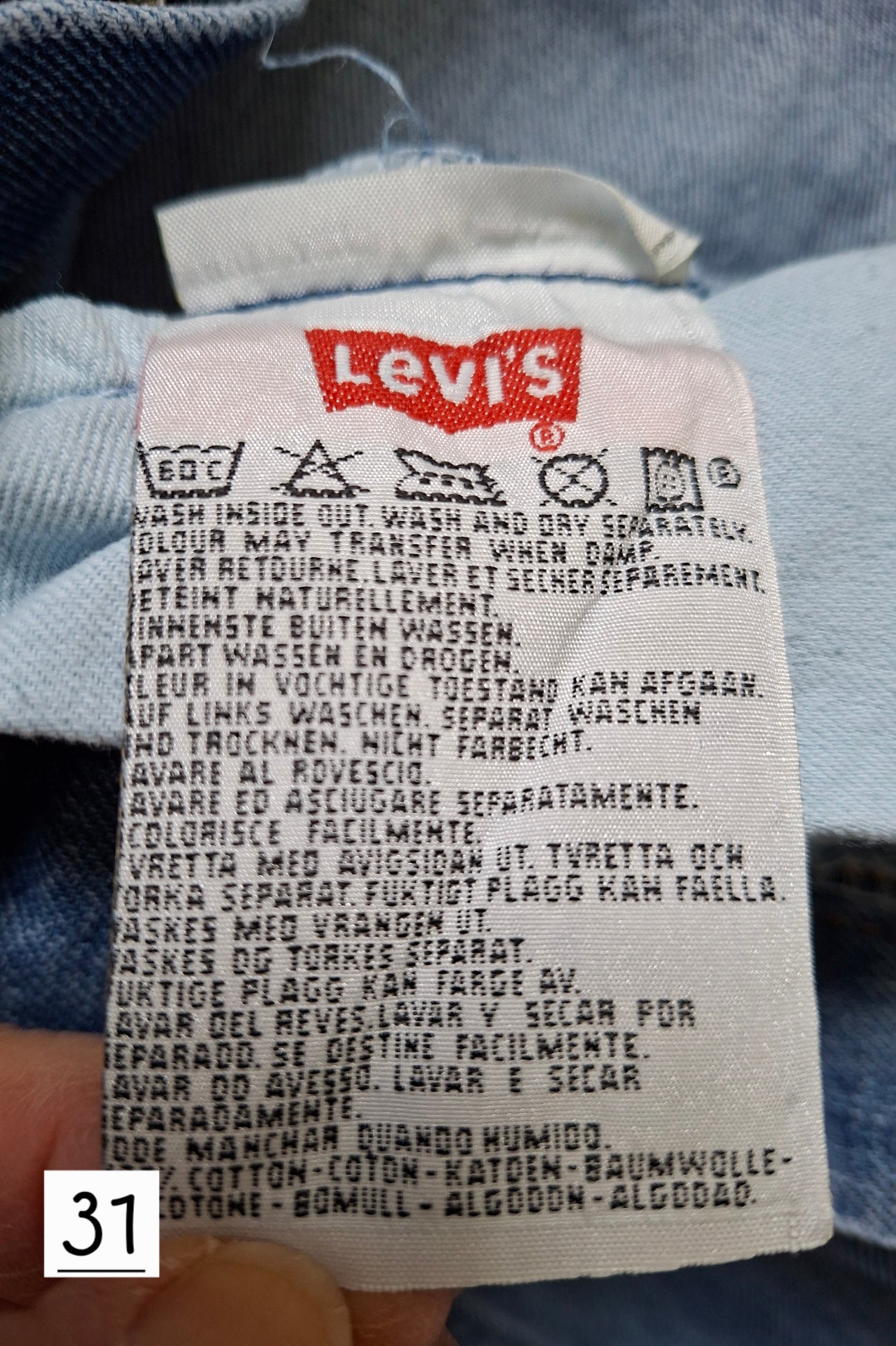 Jean Levi's 501 W27 L34