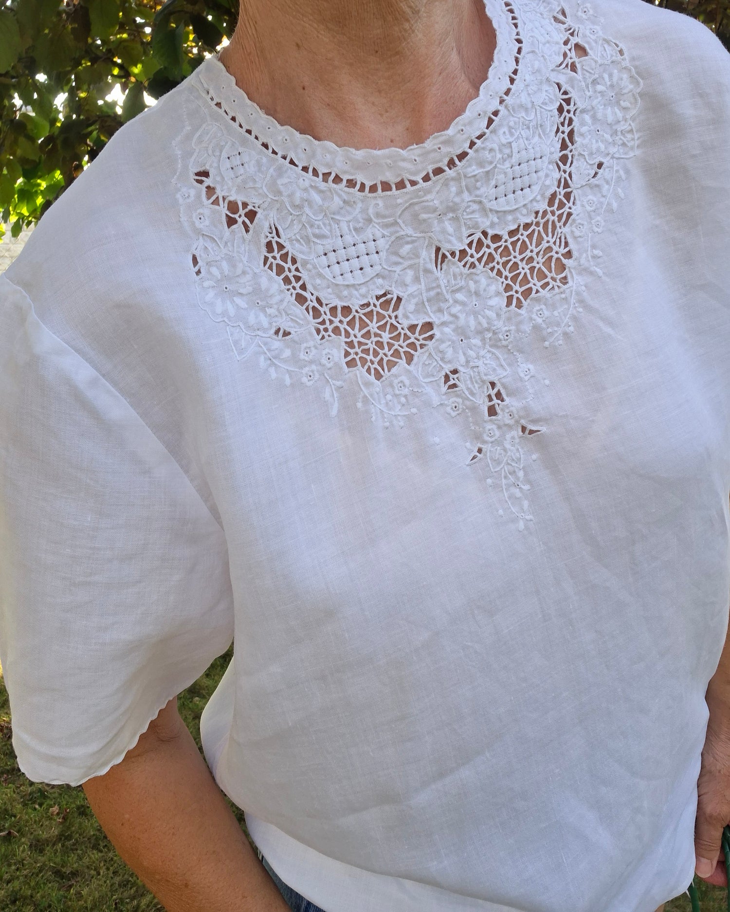 Blouse en lin brodée