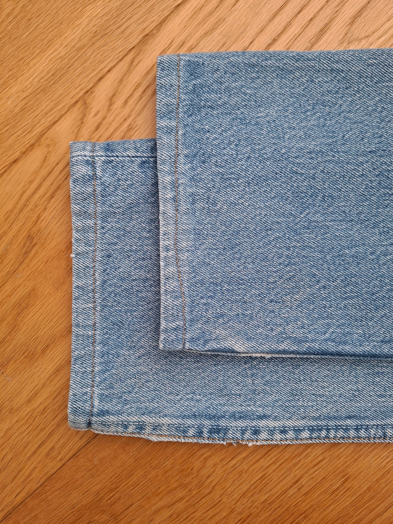 Jean Levi's 501 W26 L34