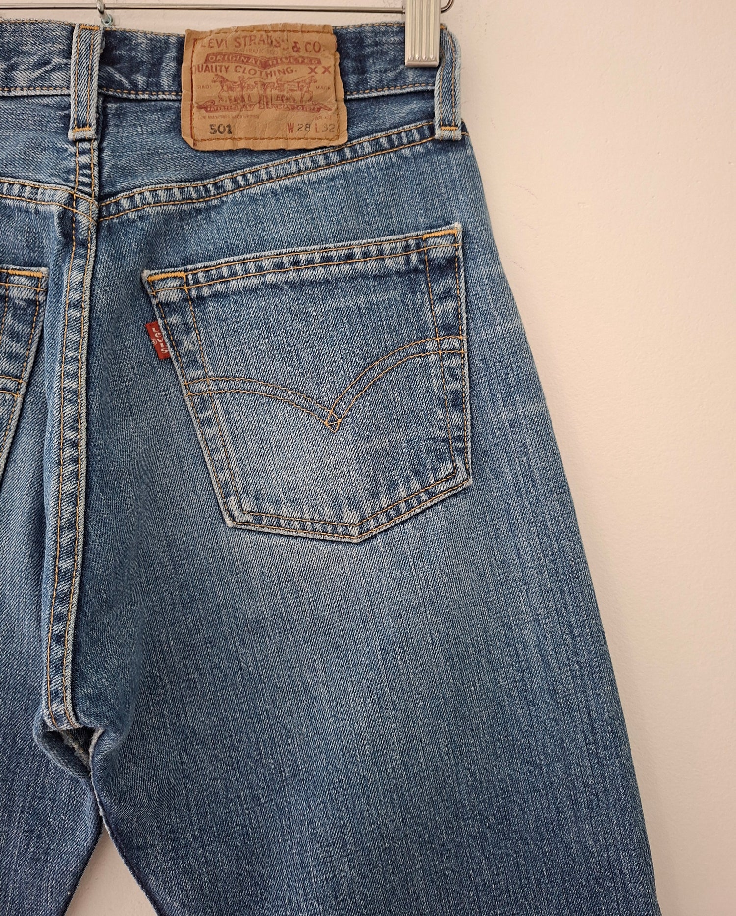 Jean Levi's 501 W28 L32