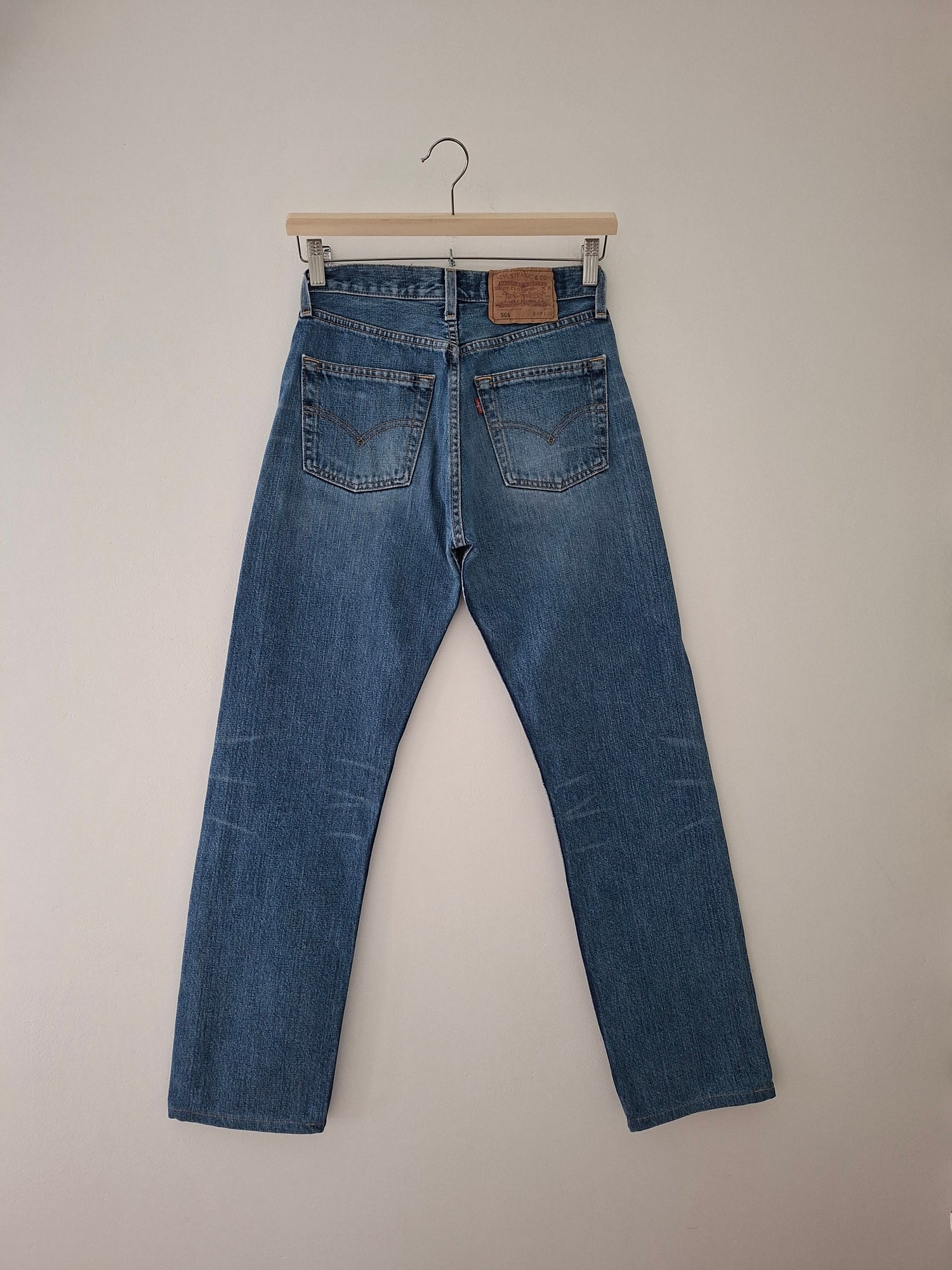 Jean Levi's 501 W28 L32