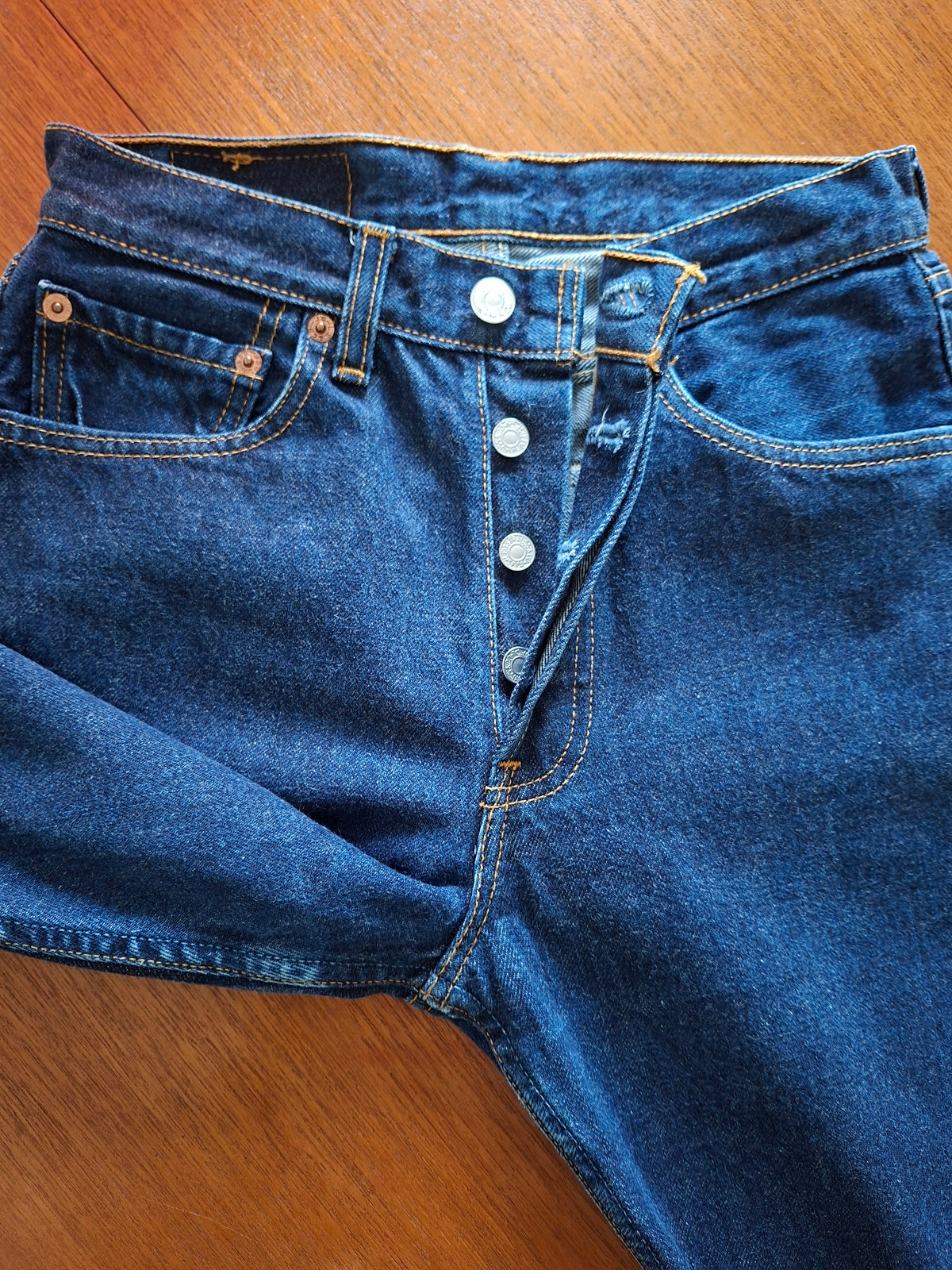 Jean Levi's 501 W26 L32