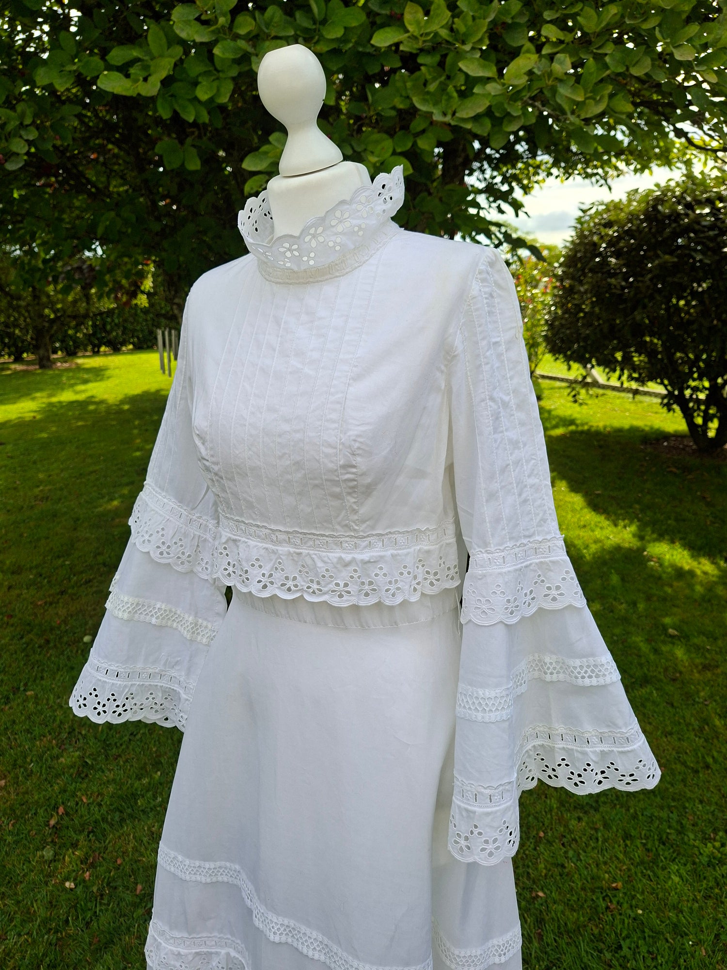 Robe longue en dentelle 70's
