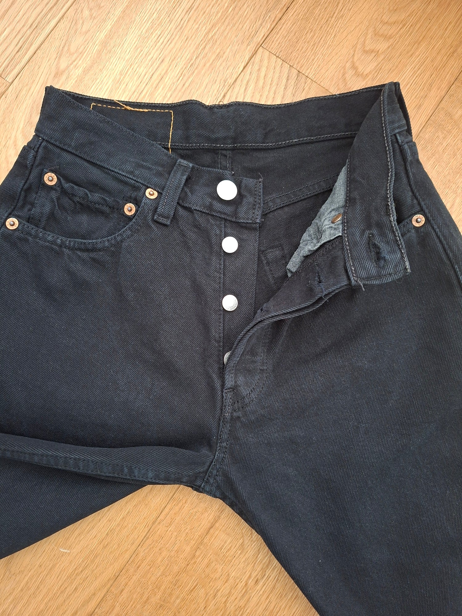 Jean Levi's 501 W26 L34