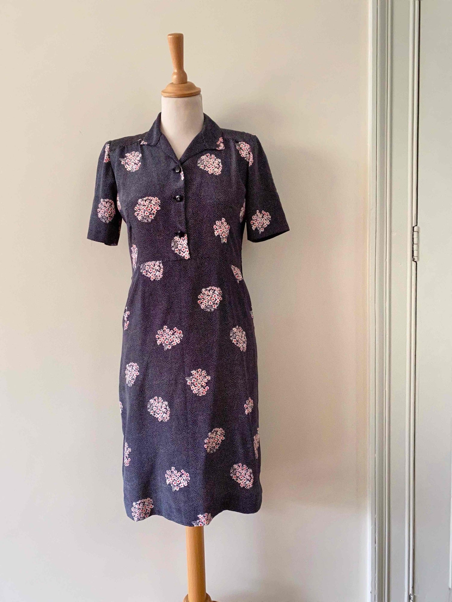 Dress with polka dots and flowers