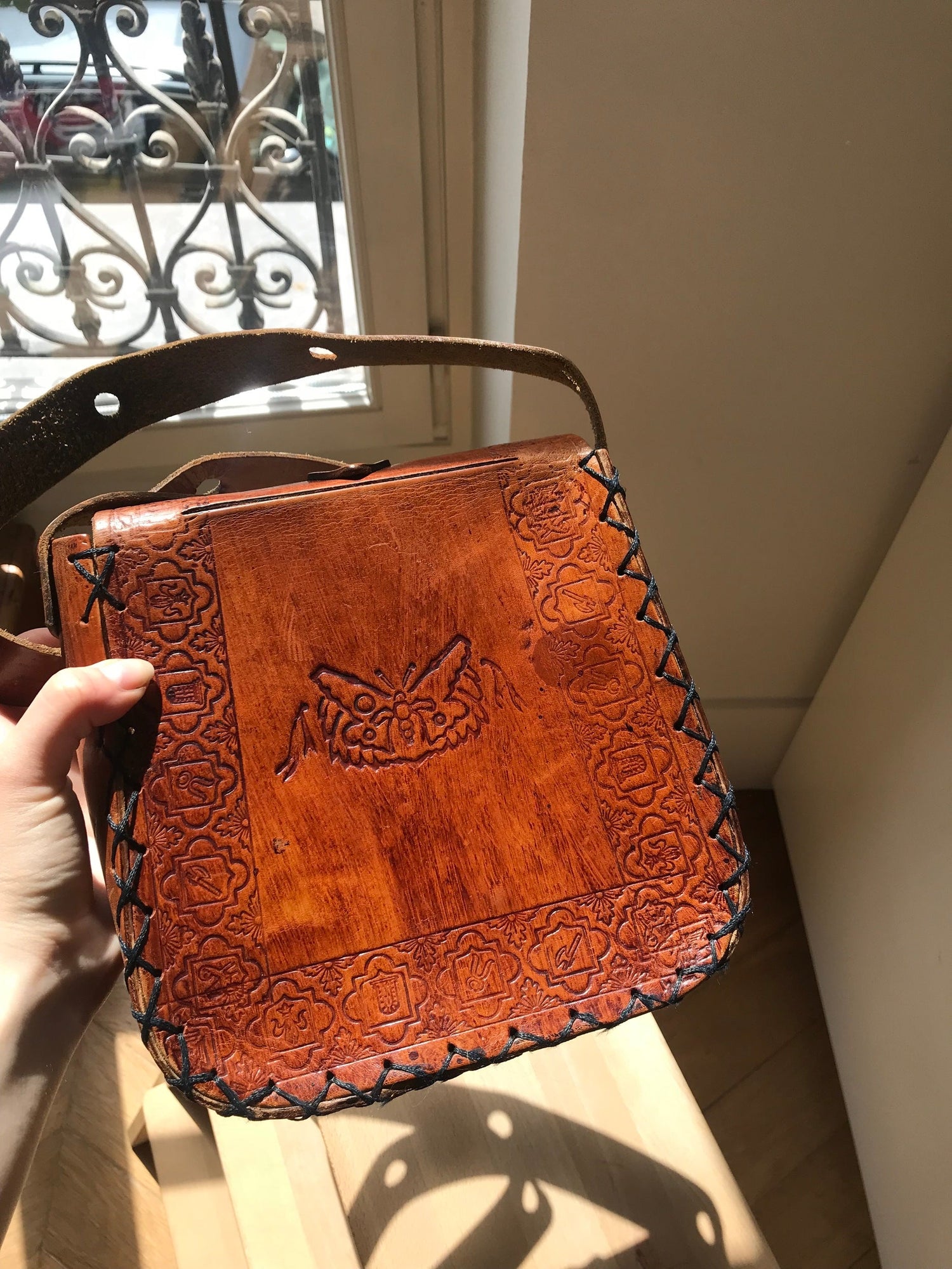 Leather shoulder bag