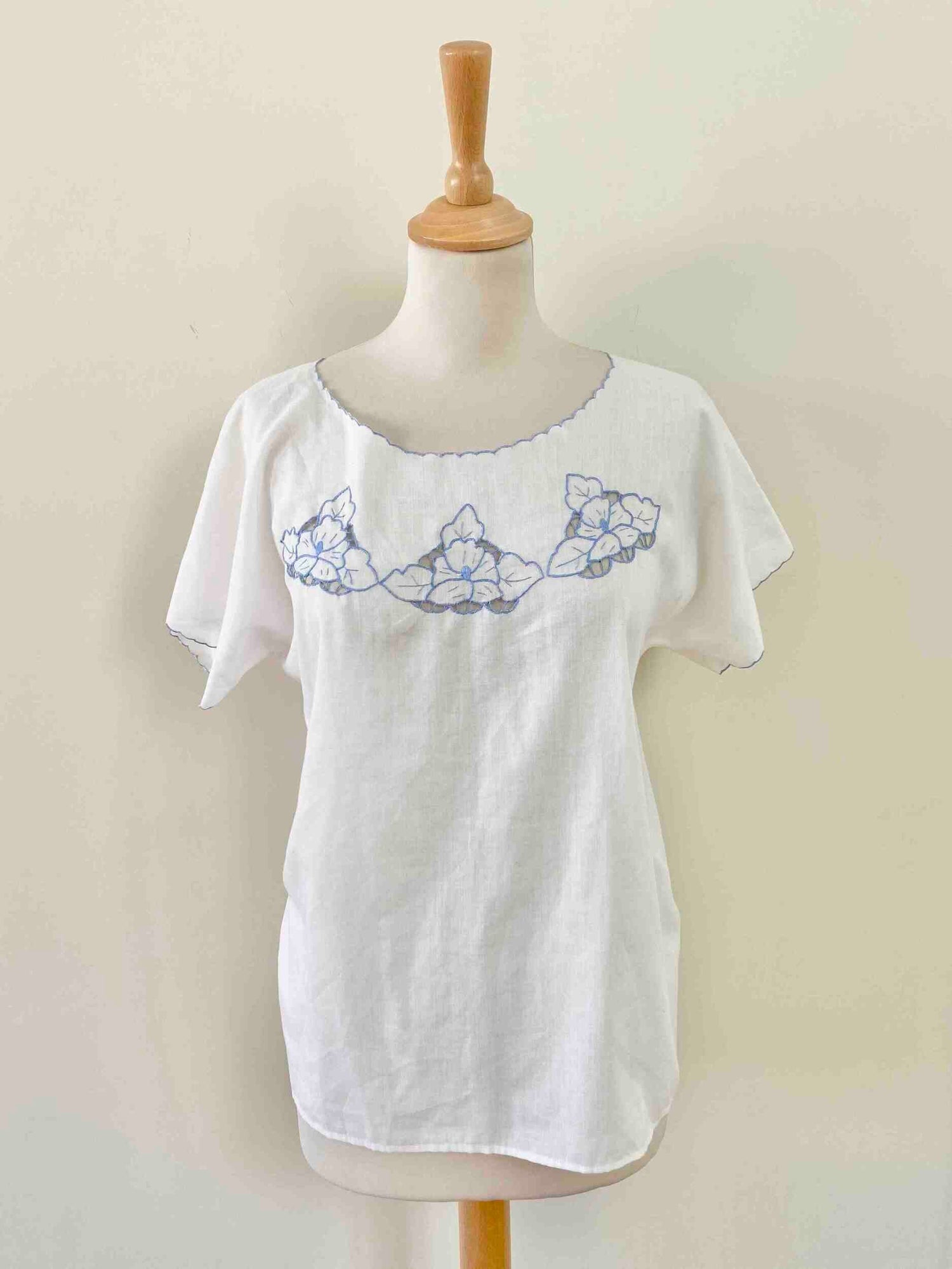 Embroidered cotton top