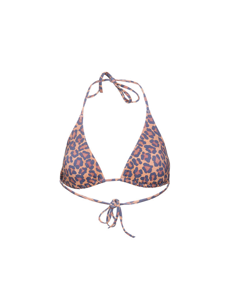 Haut bikini triangle Attachante Léopard Tropical – Tatiane de Freitas – coupe triangle classique, motif léopard, coques amovibles, triangle coulissant ajustement sur-mesure, Oeko-Tex, matière haut de gamme, bikini brésilien, marque française créateur Lyon 