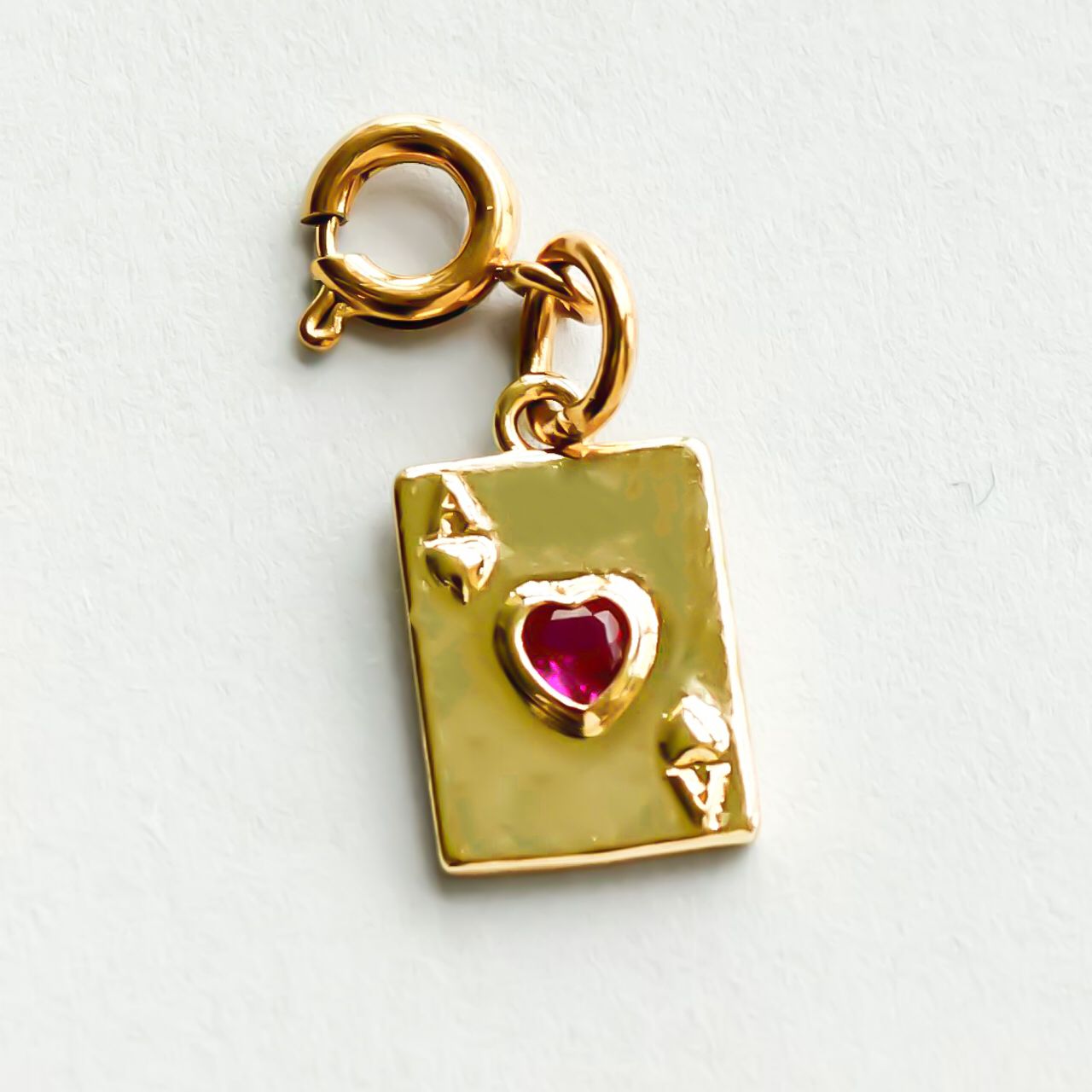 Charm As de Corazones