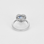 Bague en or gris saphir et diamants