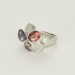 Bague moderniste en or gris, diamants, tourmaline rose et améthystes