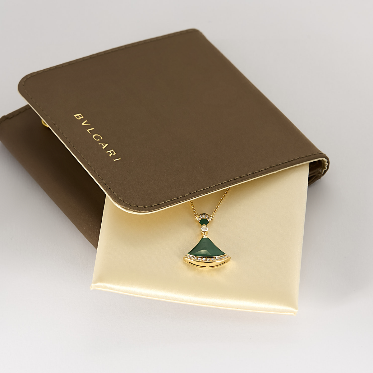 Bulgari - Divas' Dream - Collier en or jaune, malachite et diamants