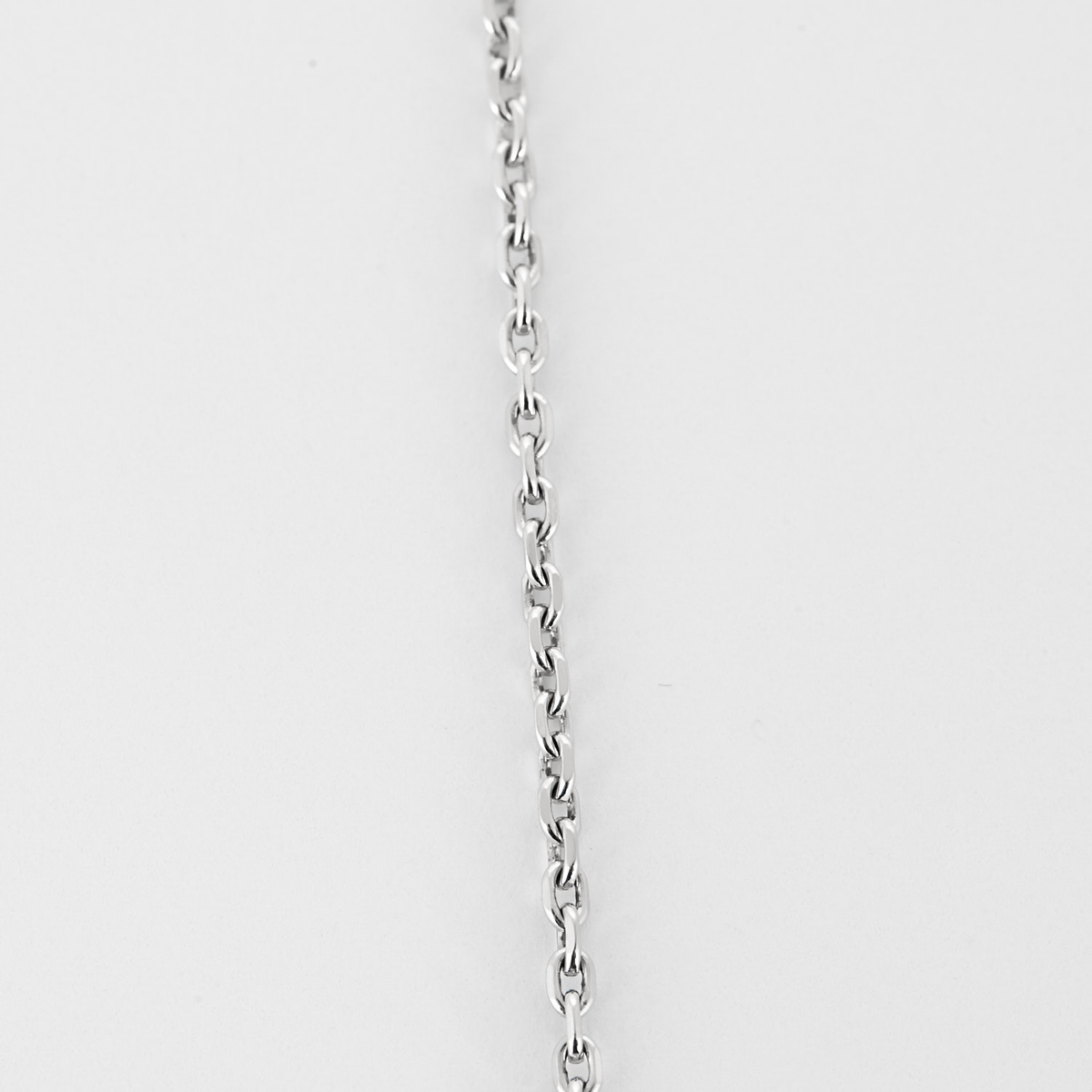 Collier en or gris et diamants
