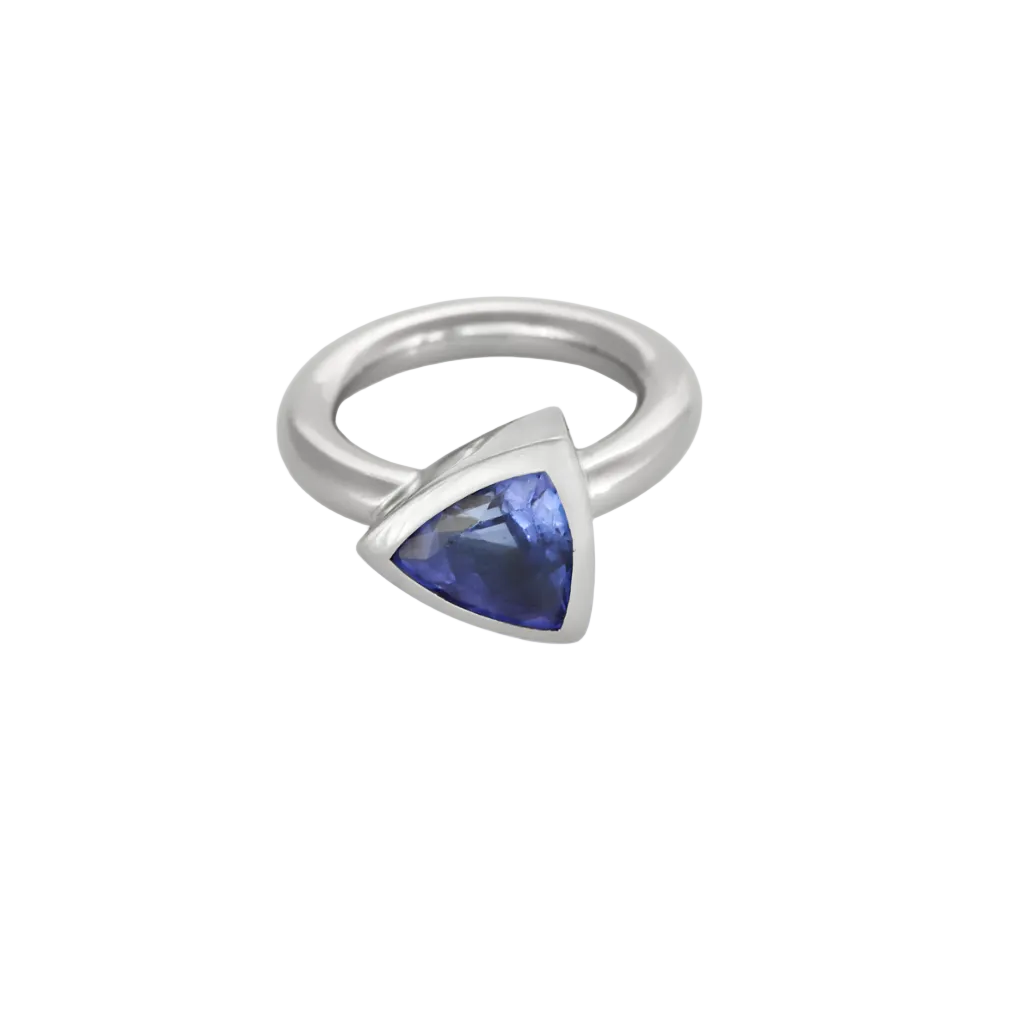 Bague en or blanc et Tanzanite