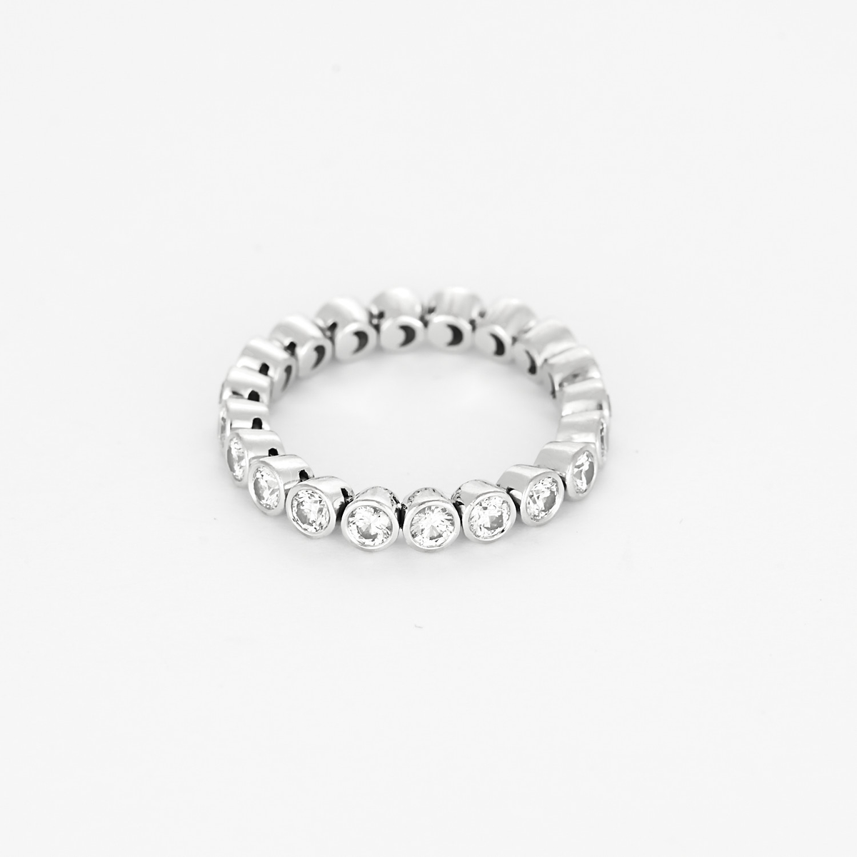 DE BEERS - Alliance souple en or gris et diamants
