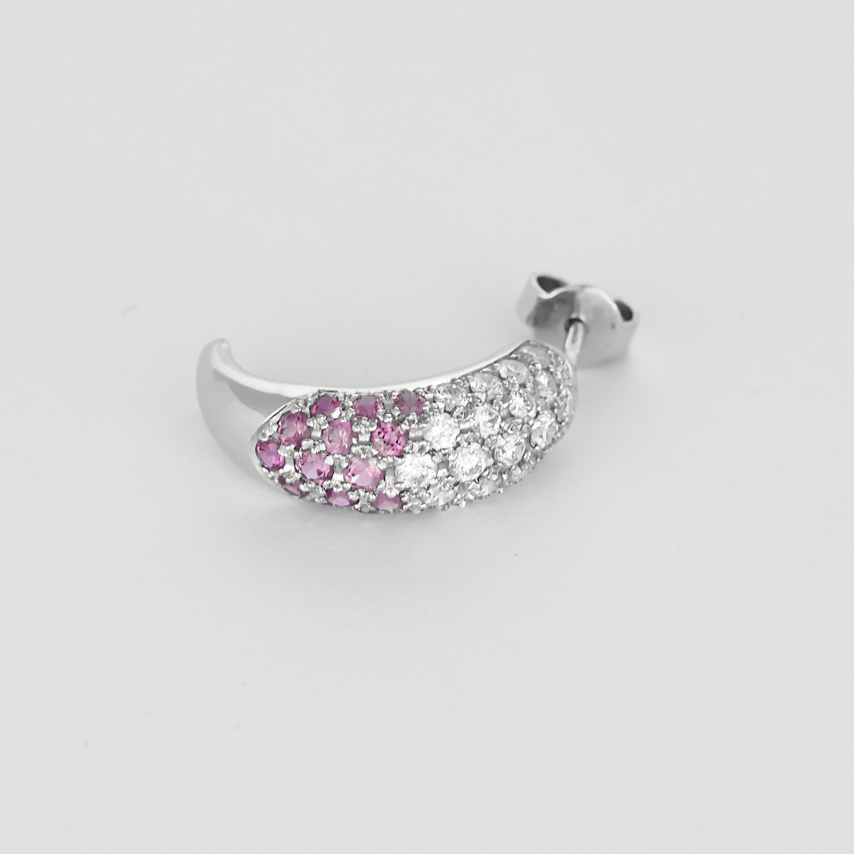 Boucles d'oreilles en or blanc, saphirs roses et diamants