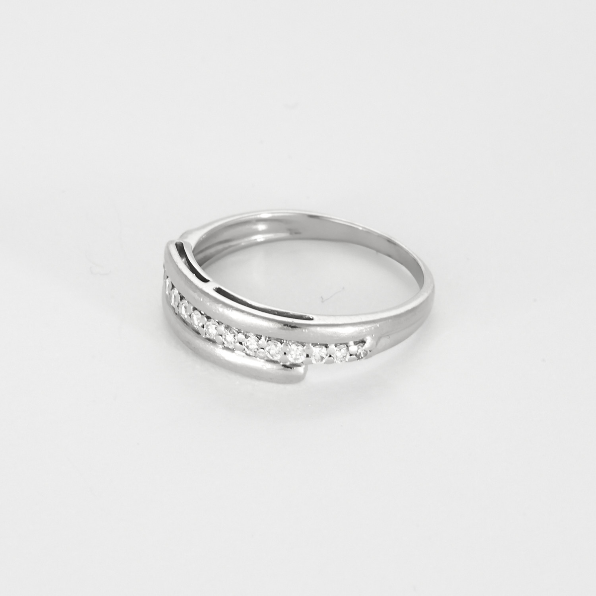 Demie Alliance en or gris et diamants