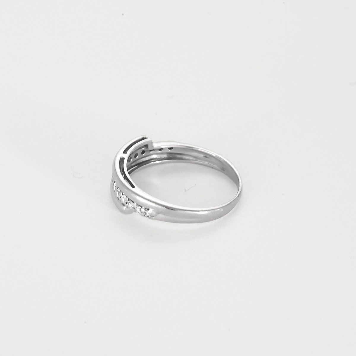 Demie Alliance en or gris et diamants