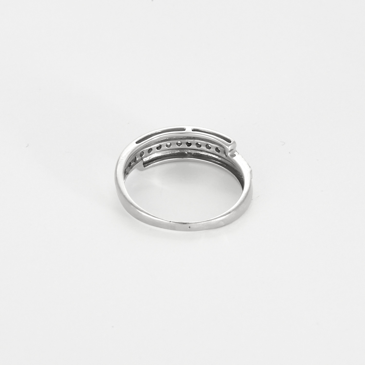 Demie Alliance en or gris et diamants