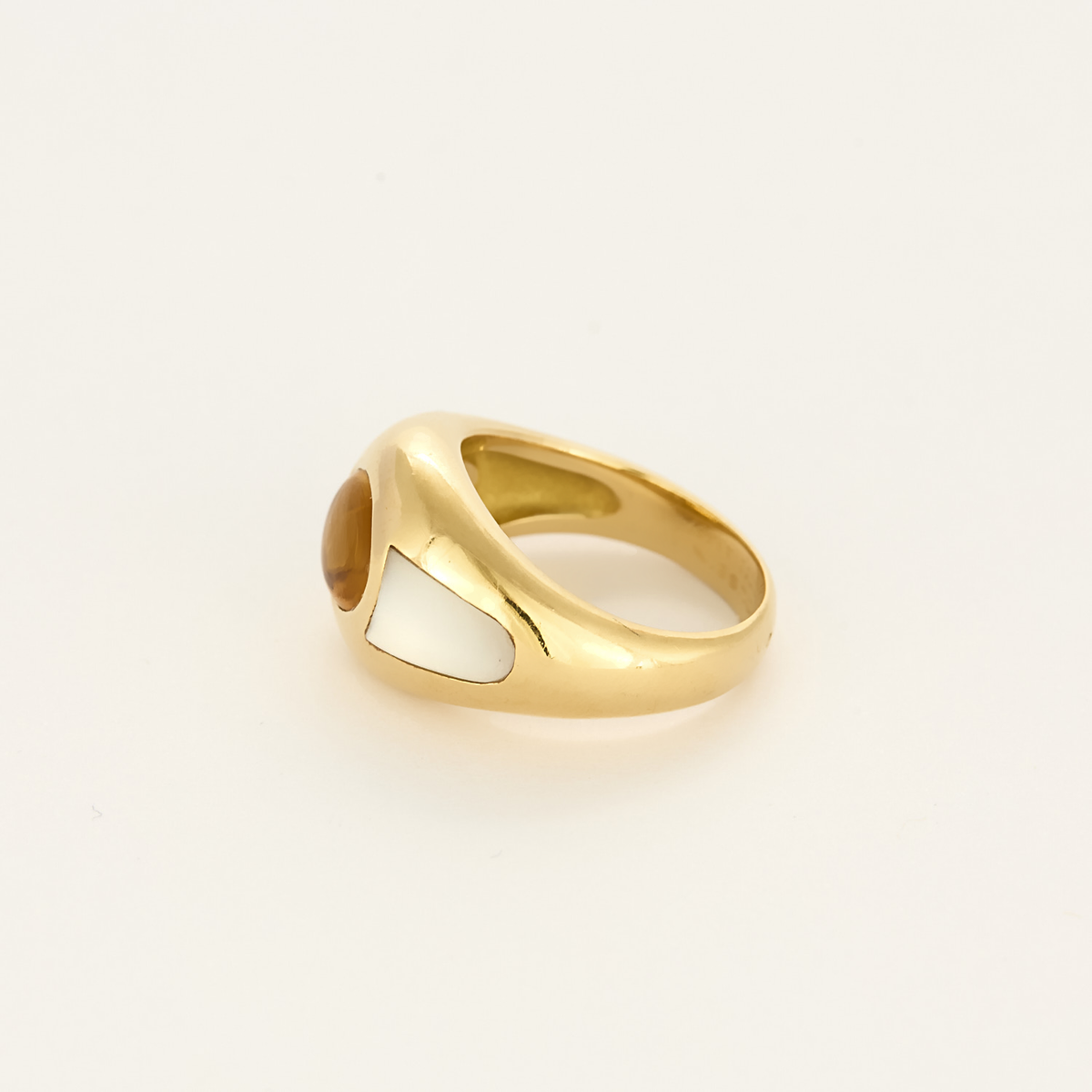 MAUBOUSSIN -  «Aloha» - Bague jonc en or jaune, citrine et nacre blanche