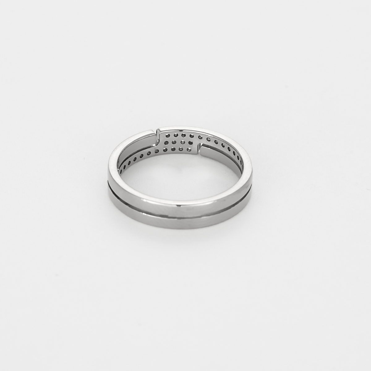 Dinh Van- Seventies - PM-  Bague en or gris et diamants