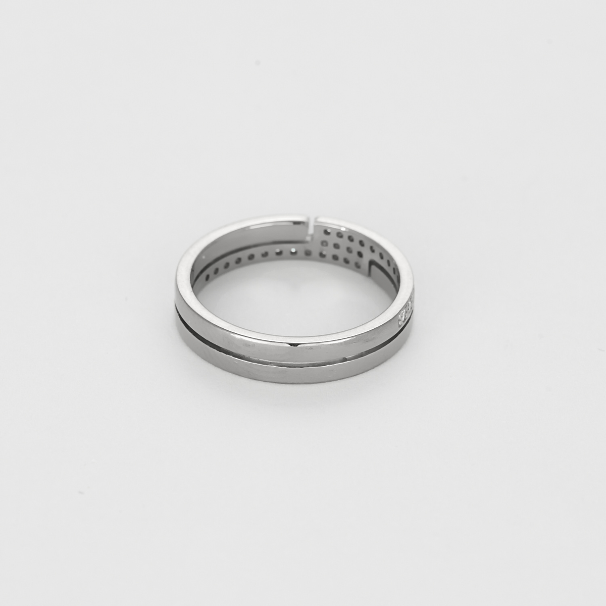 Dinh Van- Seventies - PM-  Bague en or gris et diamants
