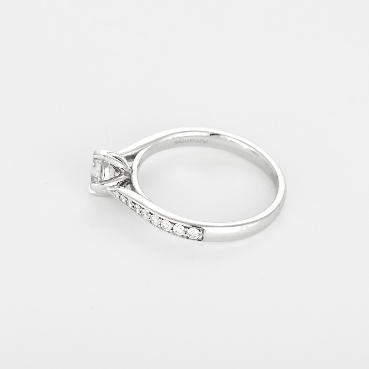 Solitaire en or blanc, diamants