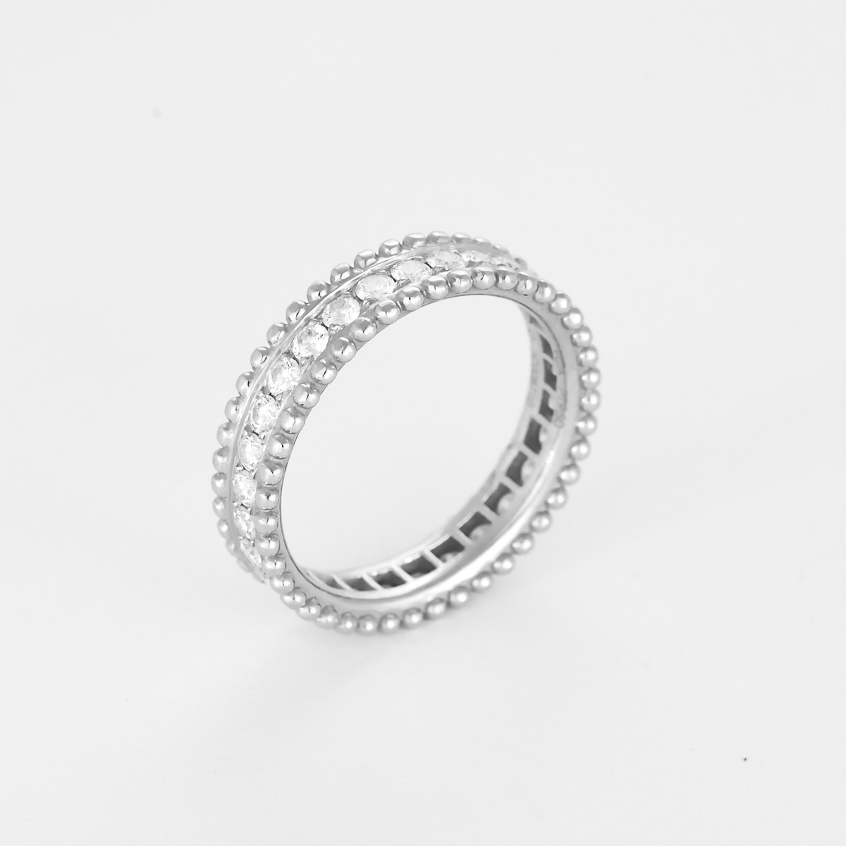 Van Cleef & Arpels - Perlée Diamants - Élégante bague en or blanc et diamants