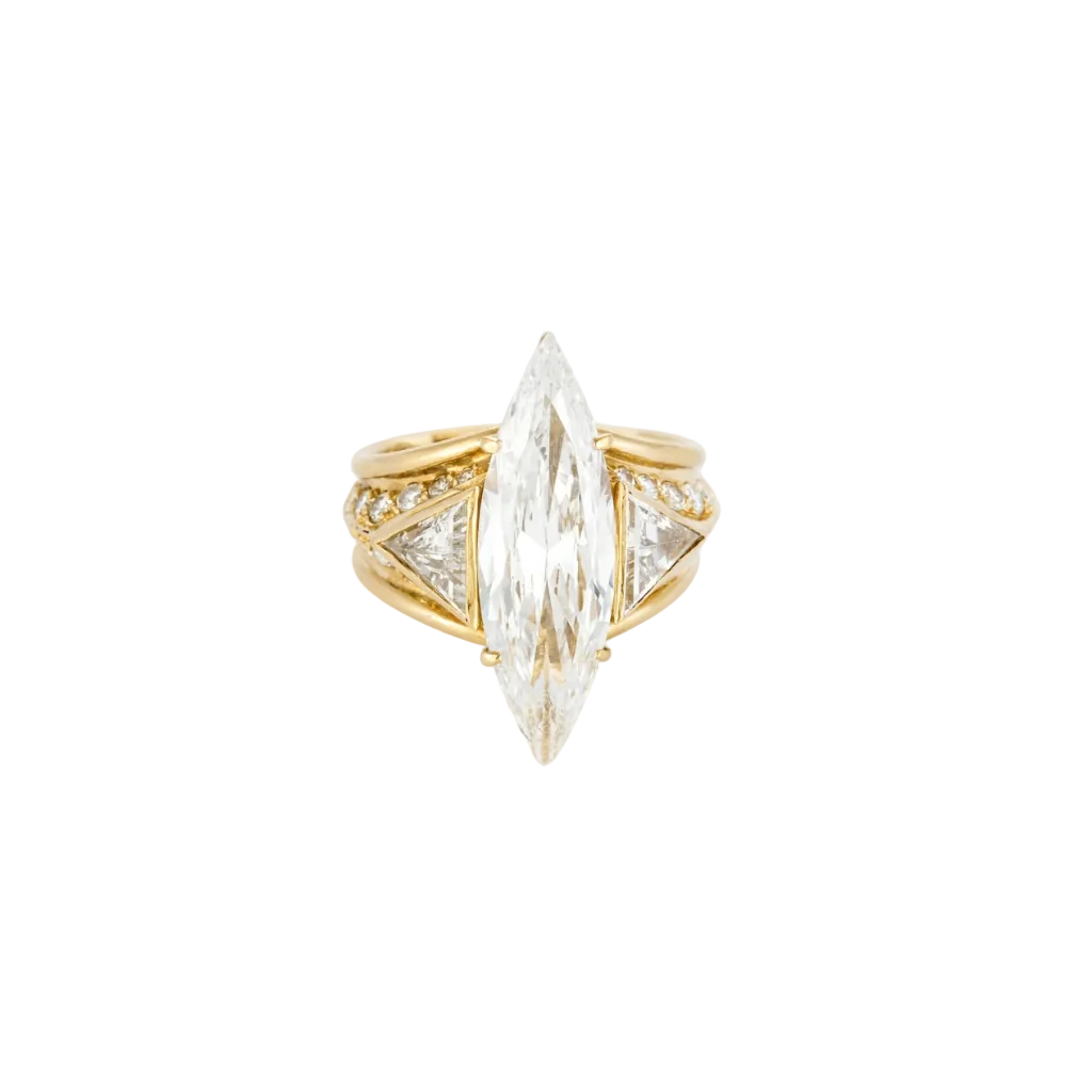 Bague or jaune diamant marquise 4.48 carats et petits diamants