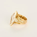 Bague or jaune diamant marquise 4.48 carats et petits diamants