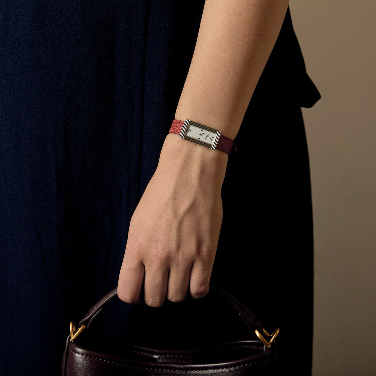 POIRAY - Ma Baguette - Ma première allongée - Montre en acier à boitier rectangulaire et à mouvement quartz