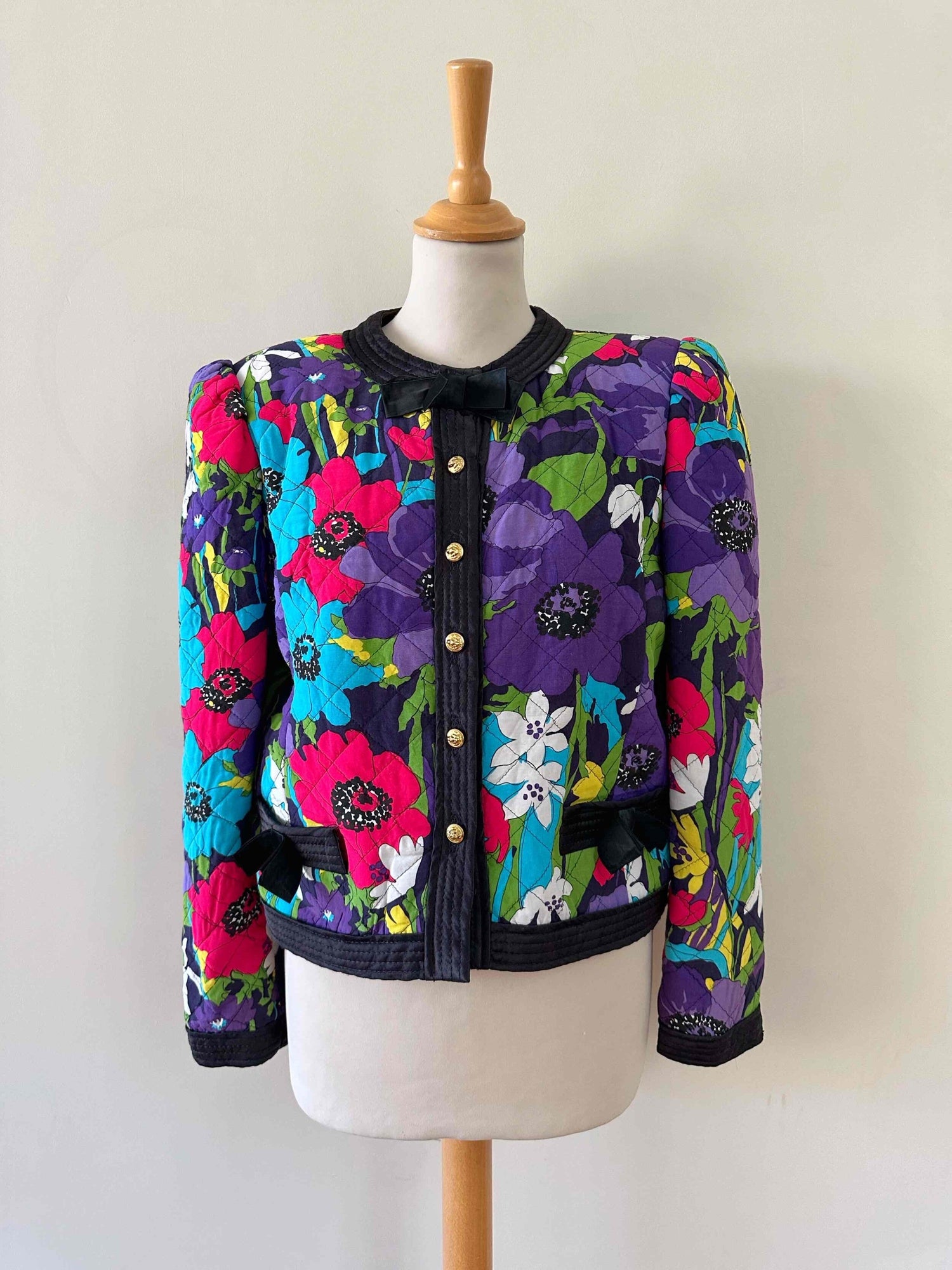 Veste matelassée à fleurs