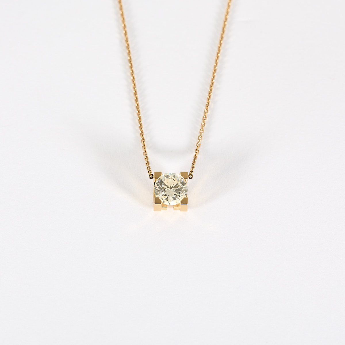 Cartier - C de Cartier - Collier en or jaune et diamant 1,30 carat