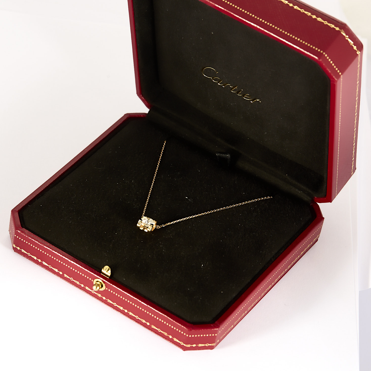 Cartier - C de Cartier - Collier en or jaune et diamant 1,30 carat