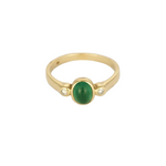 Élégante bague en or jaune, émeraude et diamants : 0,35 carat