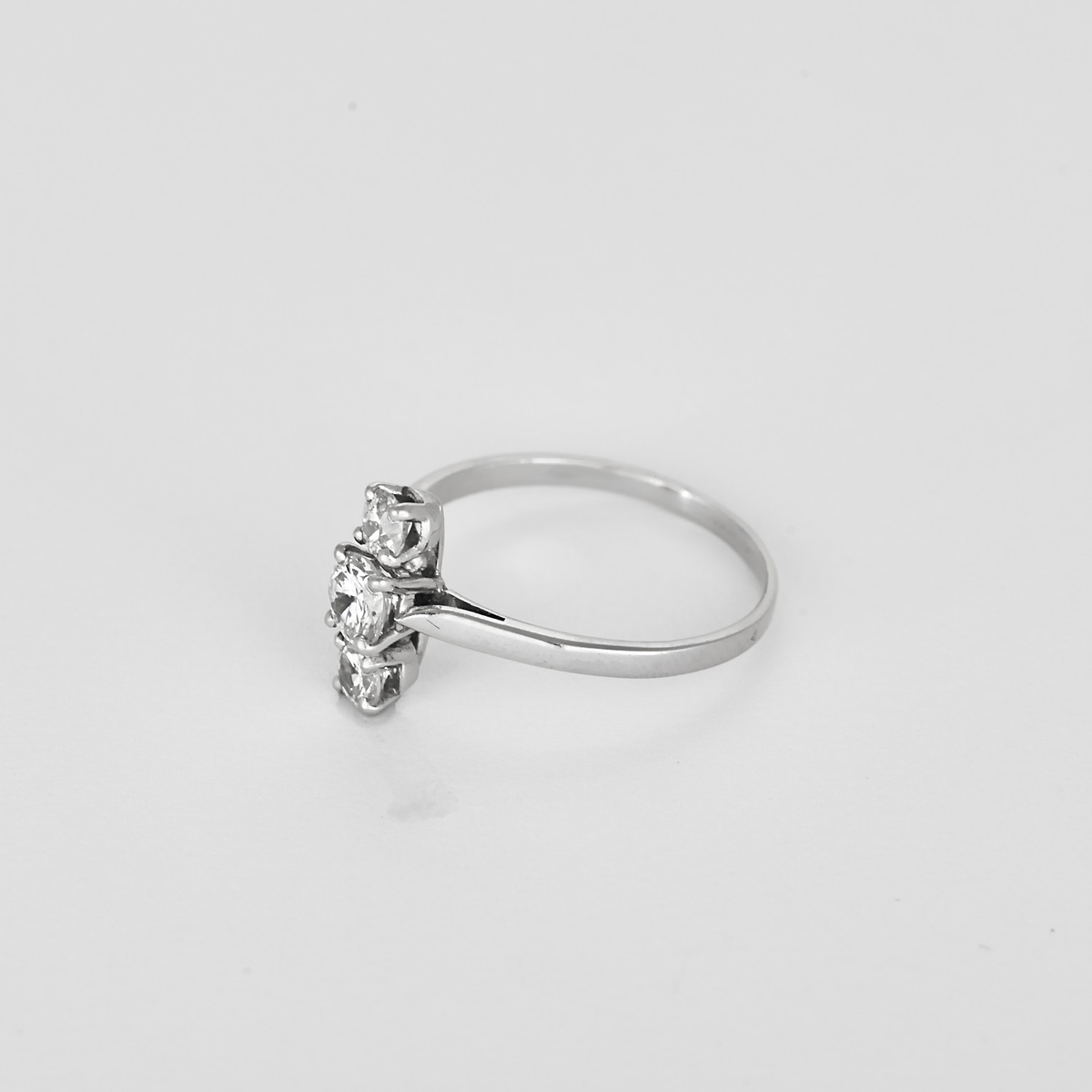 Bague en or blanc et diamants : 0,80 carat