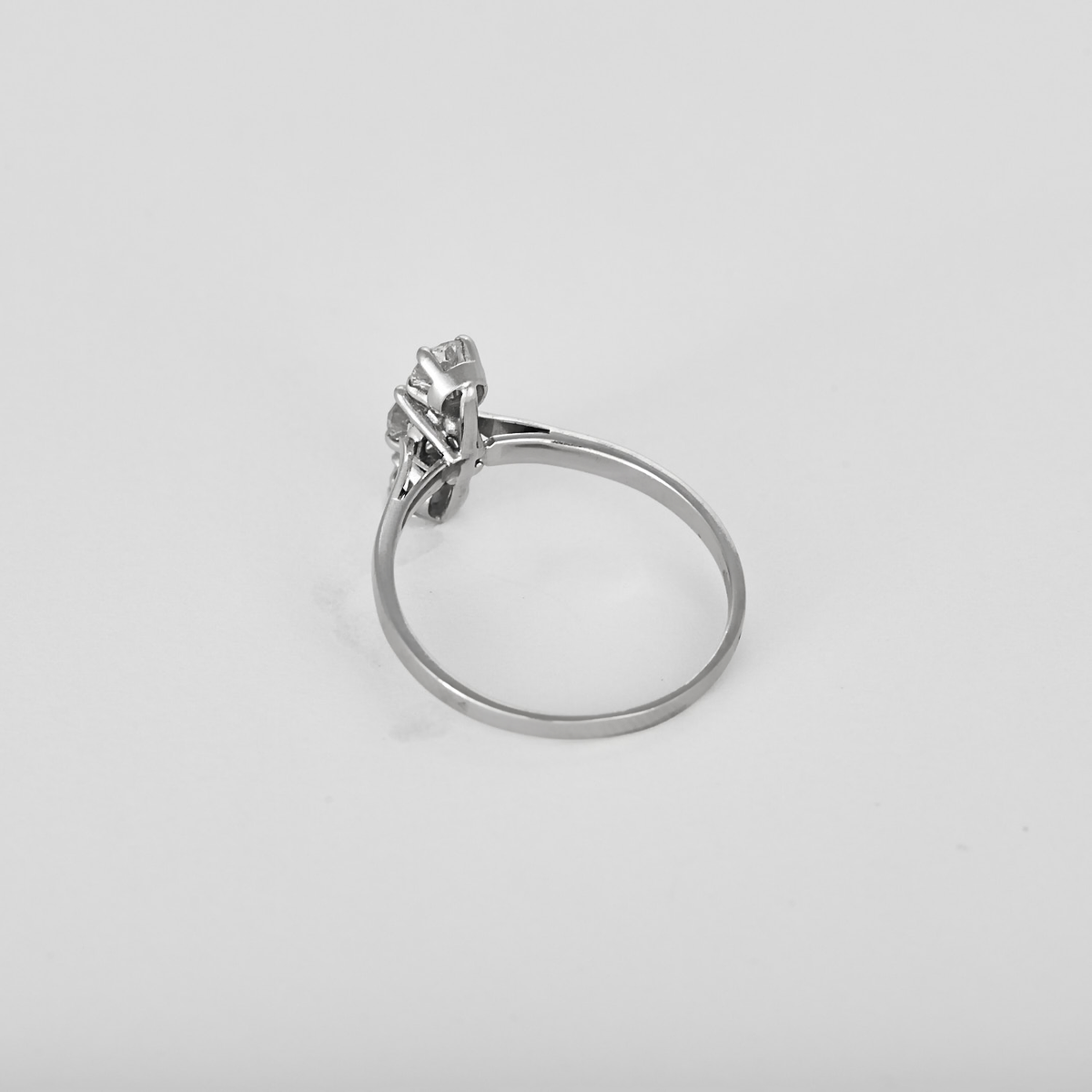 Bague en or blanc et diamants : 0,80 carat