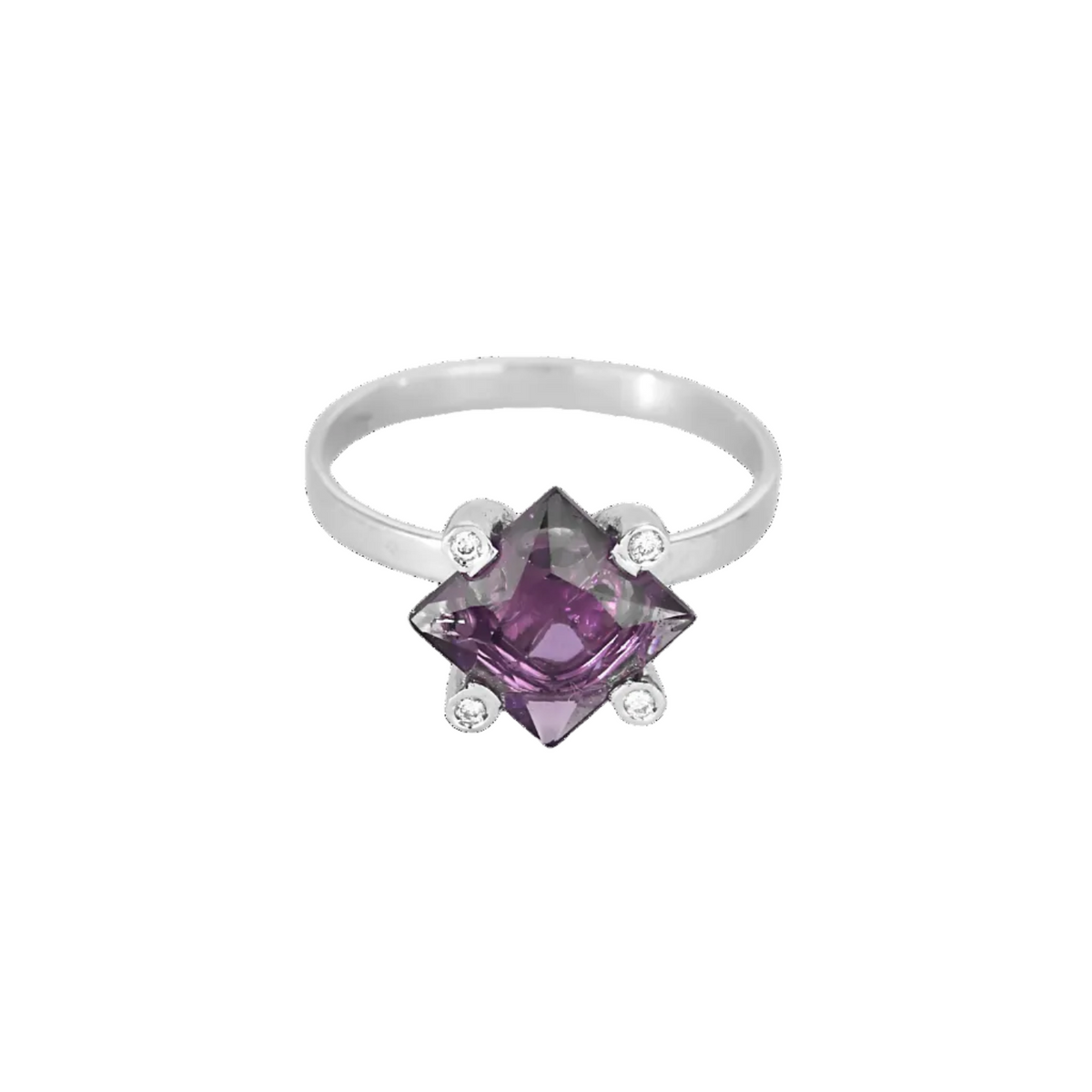 Élégante bague en or blanc, améthyste : 1,45 carat et diamants : 0,04 carat