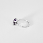 Élégante bague en or blanc, améthyste : 1,45 carat et diamants : 0,04 carat
