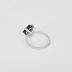 Élégante bague en or blanc, améthyste : 1,45 carat et diamants : 0,04 carat